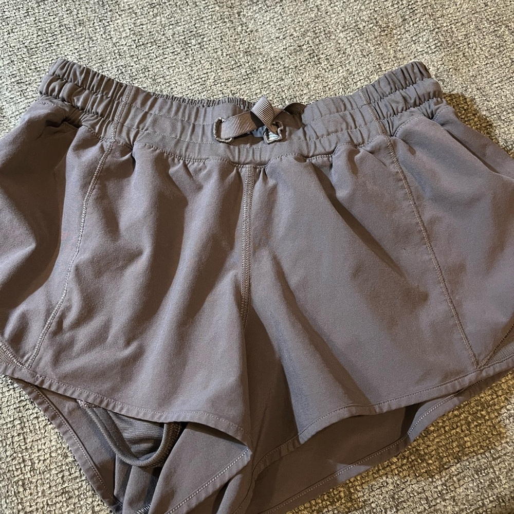 Lululemon women’s lined running shorts